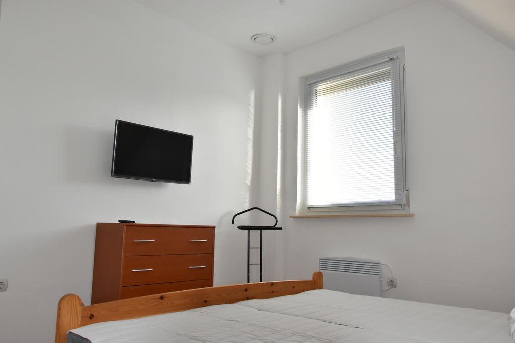 Csevi Apartmanhaz Mezokovesd ภายนอก รูปภาพ